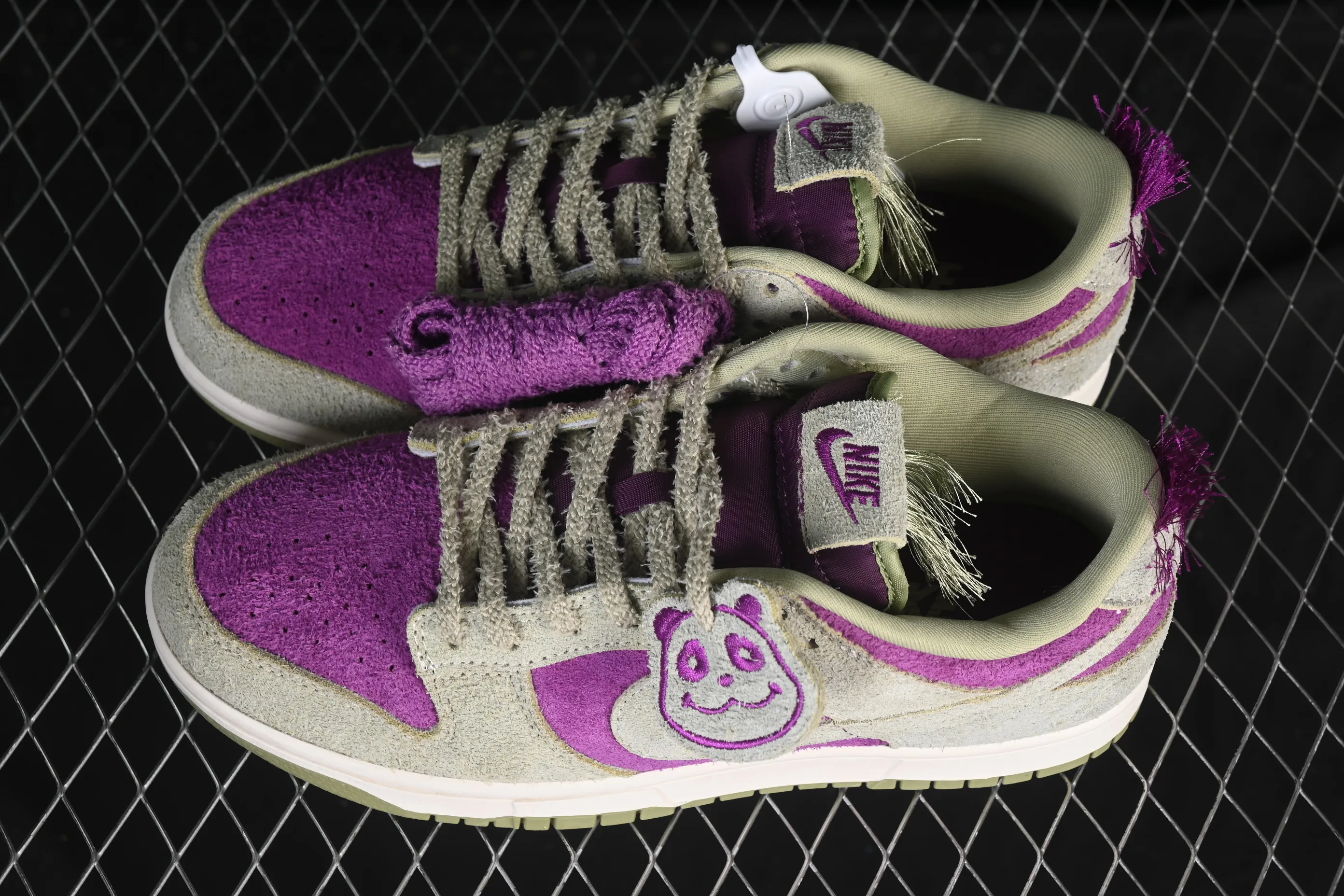 All categories Nk SB Dunk series Nk SB Dunk Low low-top sneakers Nike Dunk Low Panda "Viotech" green and purple panda low-top casual sneakers IB2990-500